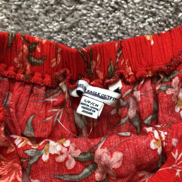 *SOLD* American Eagle Red High Waisted Shorts - Picture 3 of 4